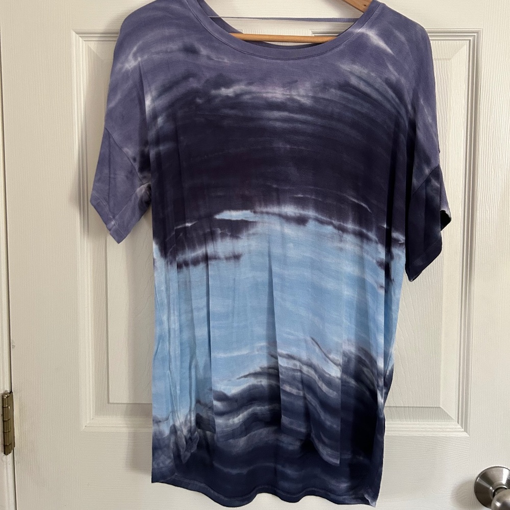 Cable and Gauge Blue T-shirt Womens Medium